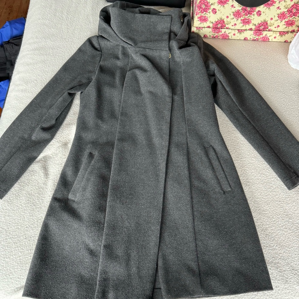 Betabrand women’s light winter coat with hood and tall collar — great design